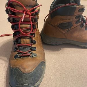 Vasque Womens Size 8 Hiking Boots